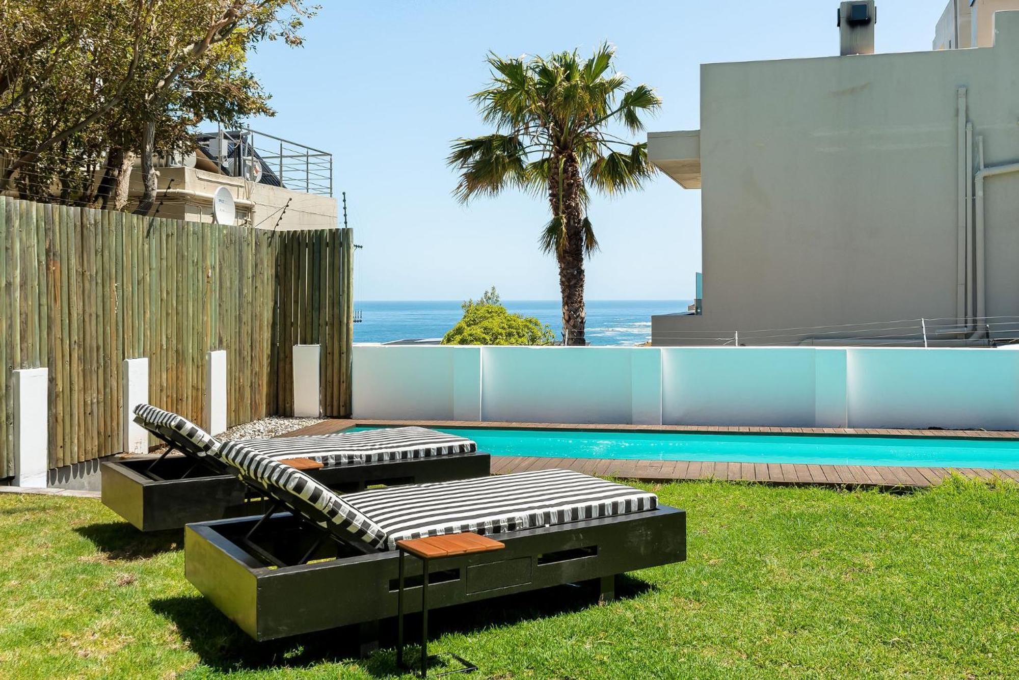 Hotel Neighbourgood 1St Crescent Camps Bay Città del Capo Esterno foto